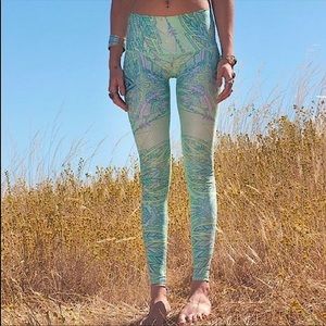 Teeki Envision Angel Eyes Leggings Medium Feather Green Buttery